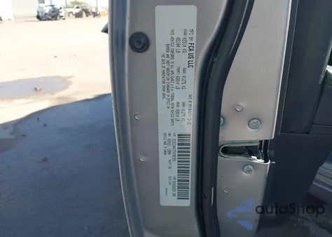 2015 Chrysler 300 Limited z USA, uszkodzony, nr VIN 2C3CCAAG7FH786359